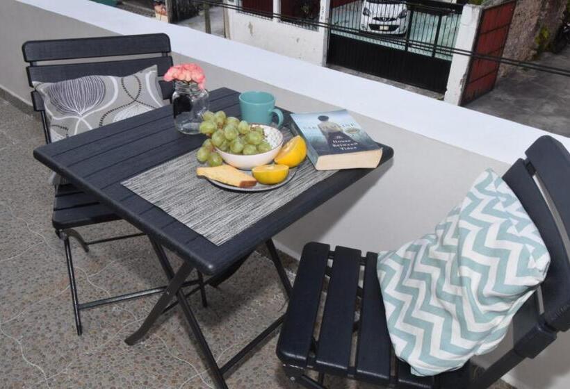 Teraslı Standart Oda, Carlota Guest House