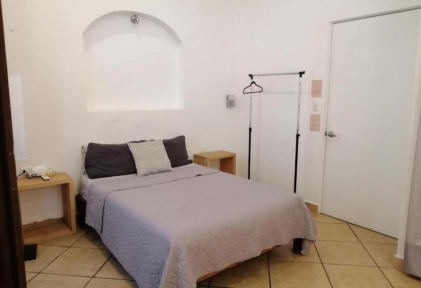 Standart Oda, Carlota Guest House