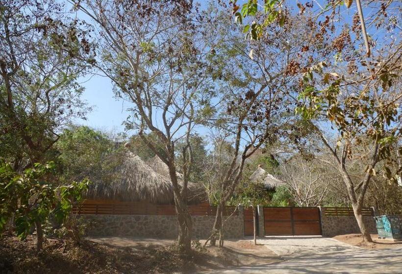 بانگلوی استاندارد, Cabañas Amaia