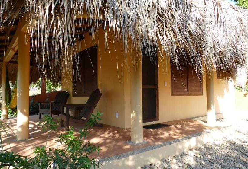بانگلوی استاندارد, Cabañas Amaia