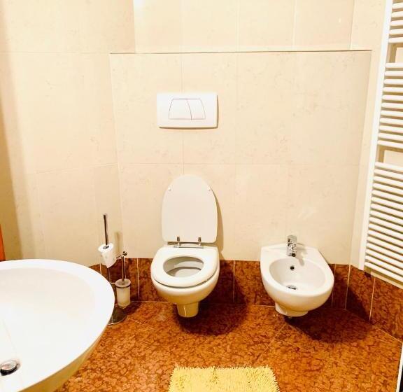 اتاق استاندارد با سرویس بهداشتی مشترک, Casa Degli Orti, Dolomia Best Home