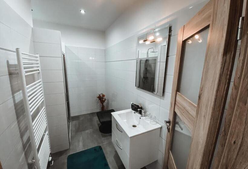 豪华三人间, Cozy B&b Home