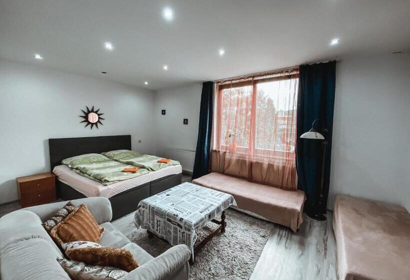 豪华三人间, Cozy B&b Home