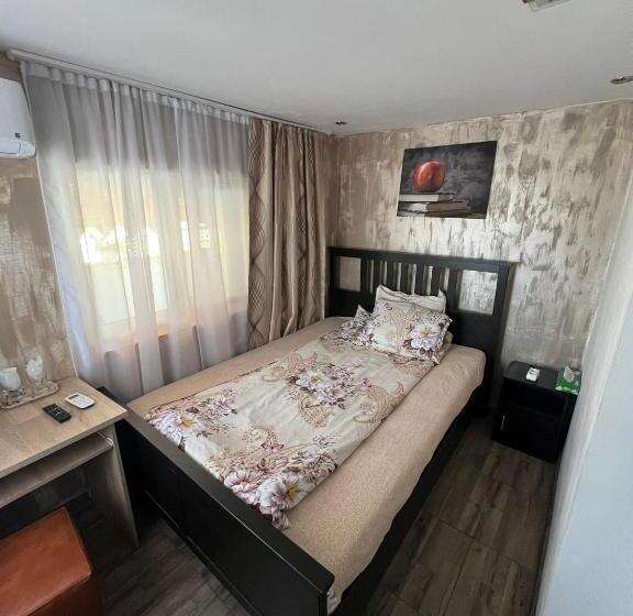 اتاق یک تخته با تراس, Pensiunea Casa Bianca