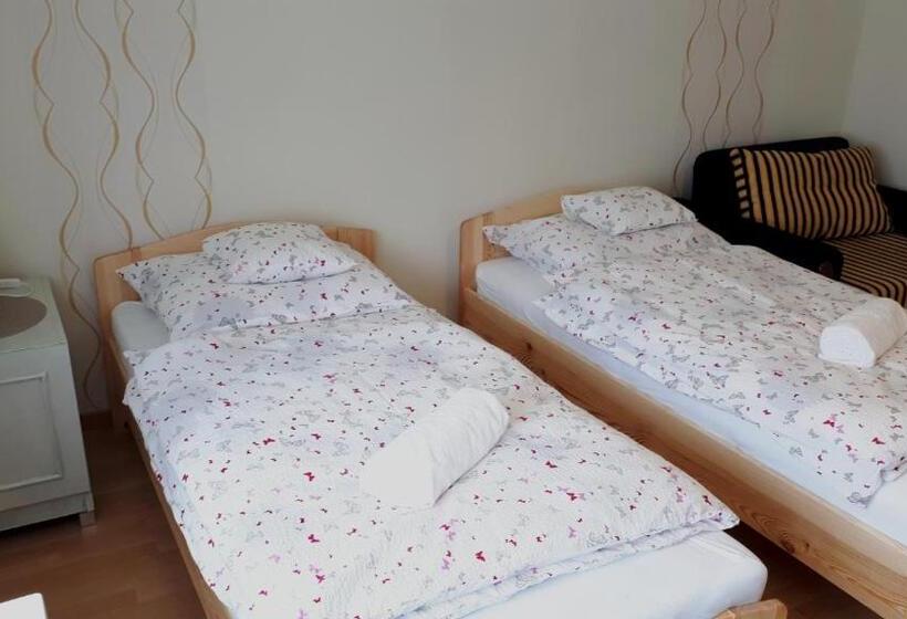 Апартаменты 2 Спальни, Csóka Apartman Pápa