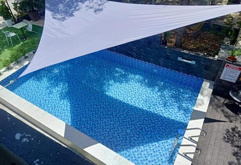 اتاق استاندارد با بالکن, Tc Theme Park Guest House