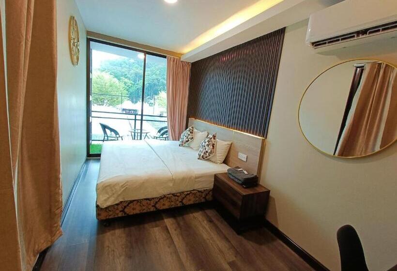اتاق استاندارد با تخت بزرگ, Tc Theme Park Guest House