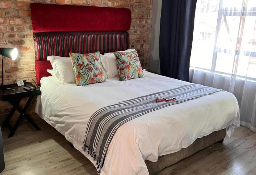 Quarto Deluxe, The Chameleon