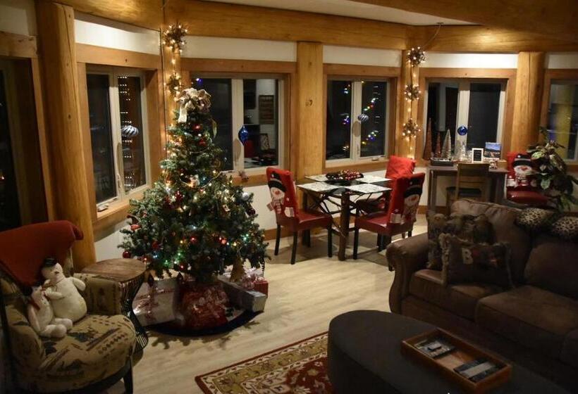 带大床的复式套间, Golden Acres Mountain Lodge