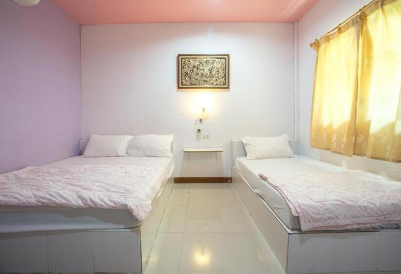 Номер Стандарт Трехместный, Greenhouse Resort
