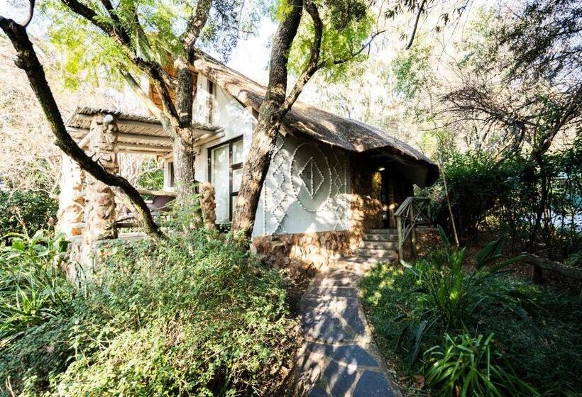 Люкс Повышенной Комфортности, Hakunamatata Lodge & Health Spa/ Wedding & Conference Venue