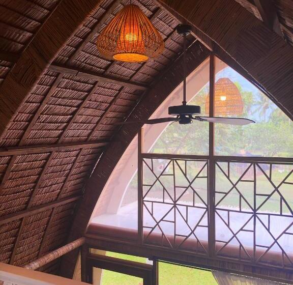 家庭间, The Cabins At Lvf