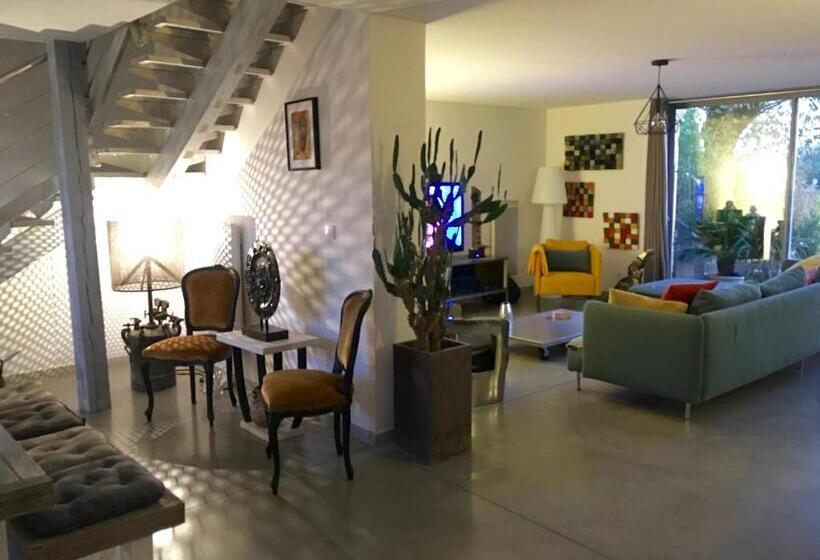 Номер Стандарт Вид на Сад, Maison Du Bois Breton