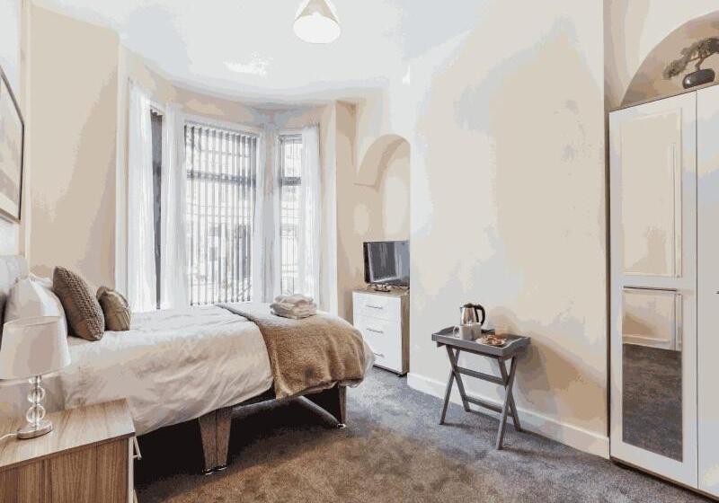 اتاق سوپریور, Townhouse @ 62 Samuel Street Crewe