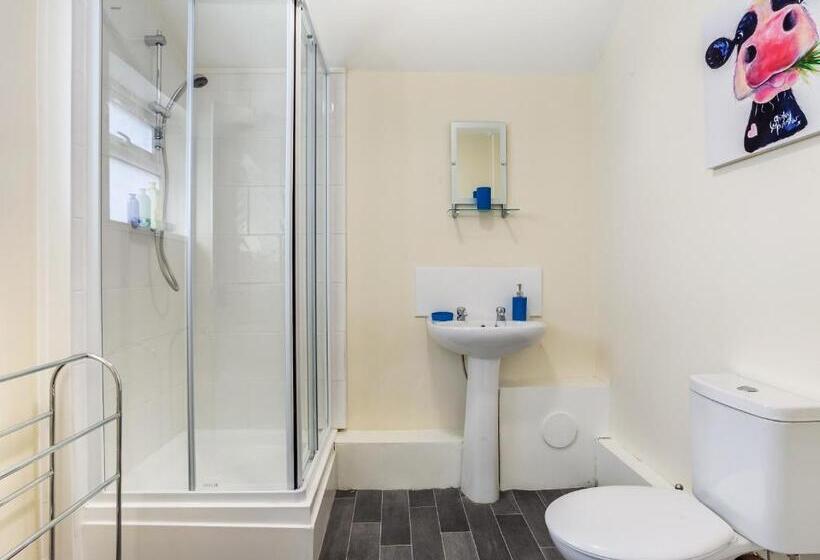 خانه 1 خوابه, Townhouse @ 62 Samuel Street Crewe