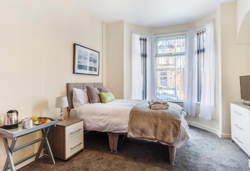 خانه 1 خوابه, Townhouse @ 62 Samuel Street Crewe