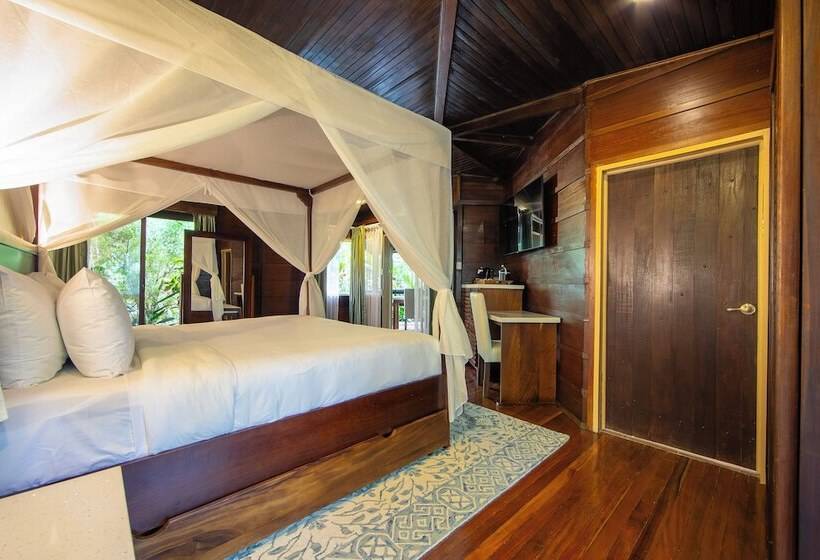 بانگلوی لوکس, Chachagua Rainforest Hotel & Hot Springs