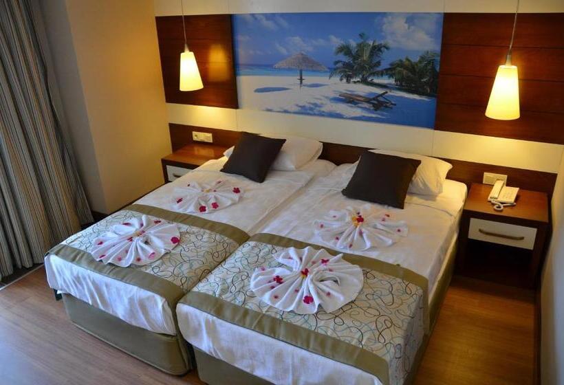 Quarto Individual Basic, Holiday City
