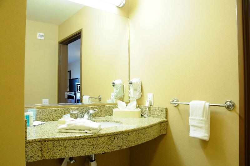 غرفة قياسية سرير كينج, Hampton Inn & Suites Red Bluff