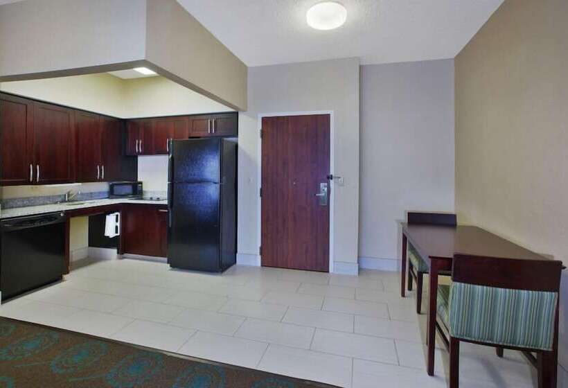 Suite, Larkspur Landing South Bend