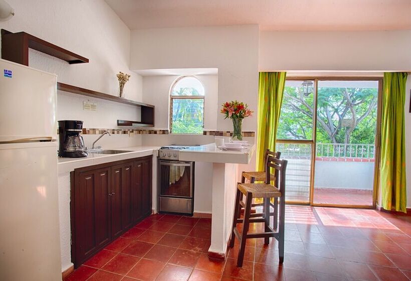 سوییت لوکس, Suites Plaza Del Rio   Family Hotel Malecón Centro
