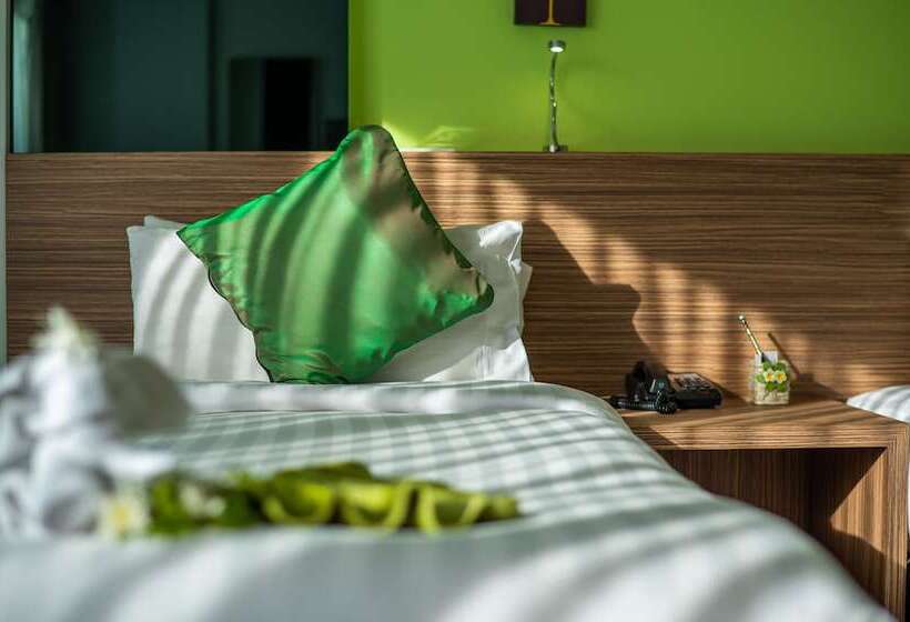 스탠다드 스튜디오, The Lantern Resorts Patong   Sha Extra Plus