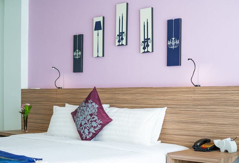 스탠다드 전망 룸, The Lantern Resorts Patong   Sha Extra Plus