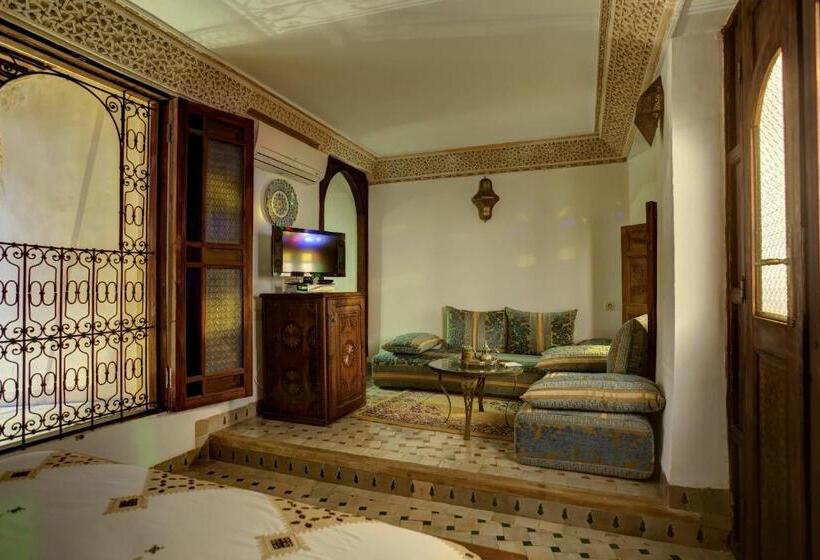 سوییت جونیور, Riad Salam Fes
