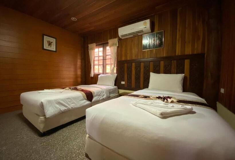 ویلای 3 خوابه, Yuwadee Resort
