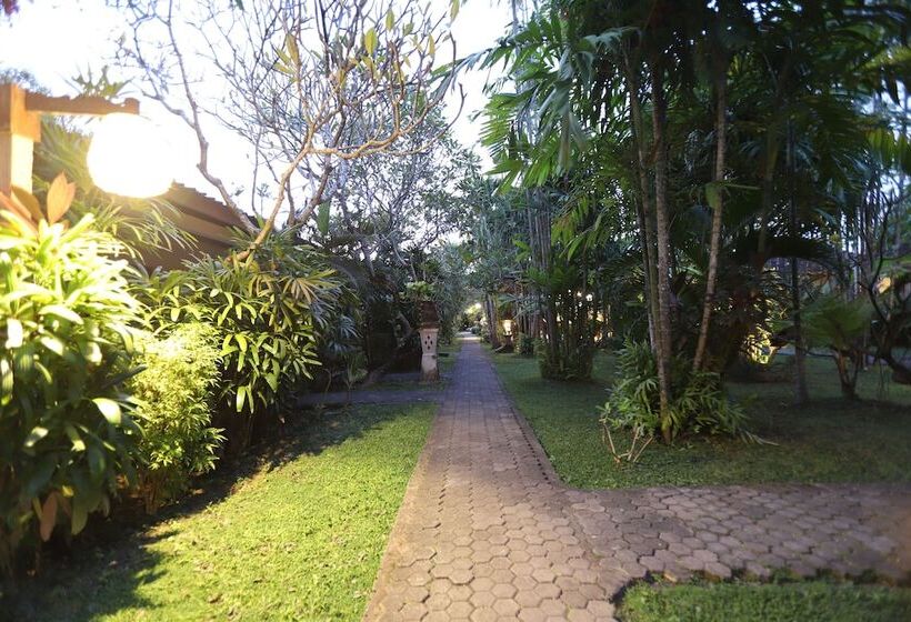 Номер Deluxe, Bumi Ayu Bungalow Sanur