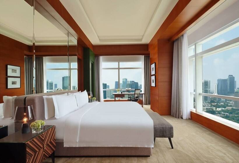 Люкс Клуб, The Ritzcarlton Jakarta, Pacific Place