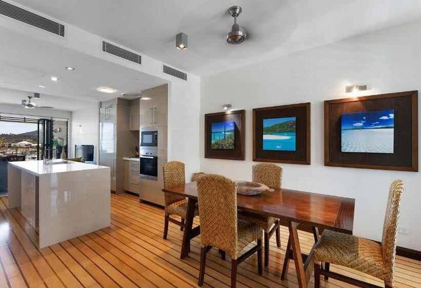 침실 2개 아파트, The Boathouse Apartments