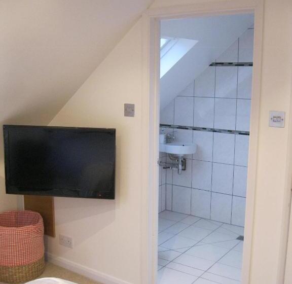 Номер Стандарт, Perfect For Petersfield B&b