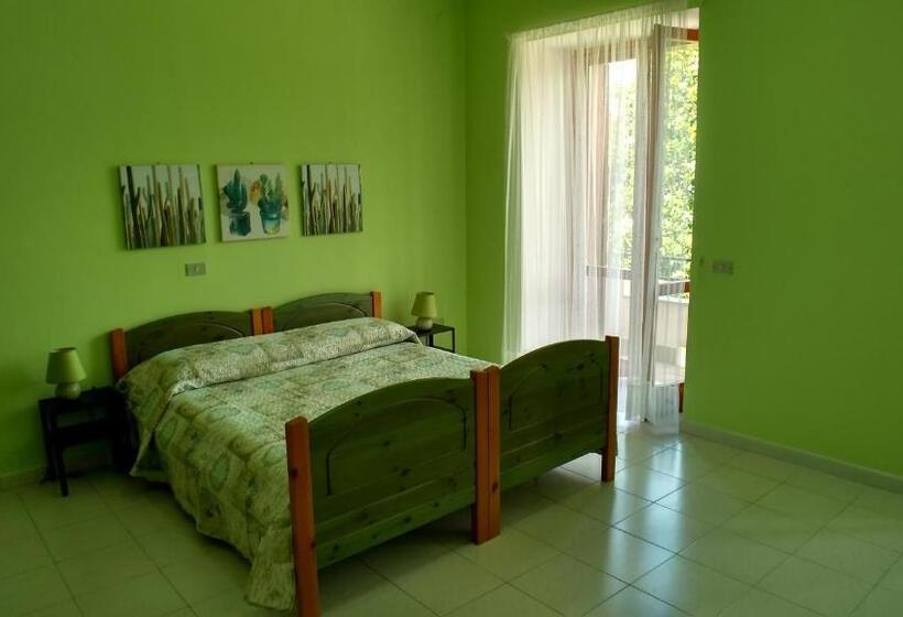 带1个卧室的带阳台的公寓, La Magnolia Sul Lago