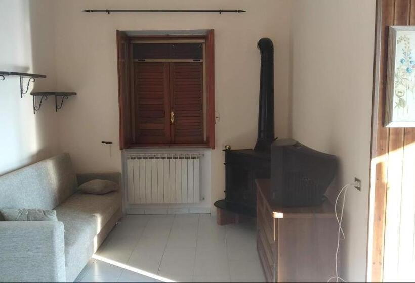 带1个卧室的带阳台的公寓, La Magnolia Sul Lago