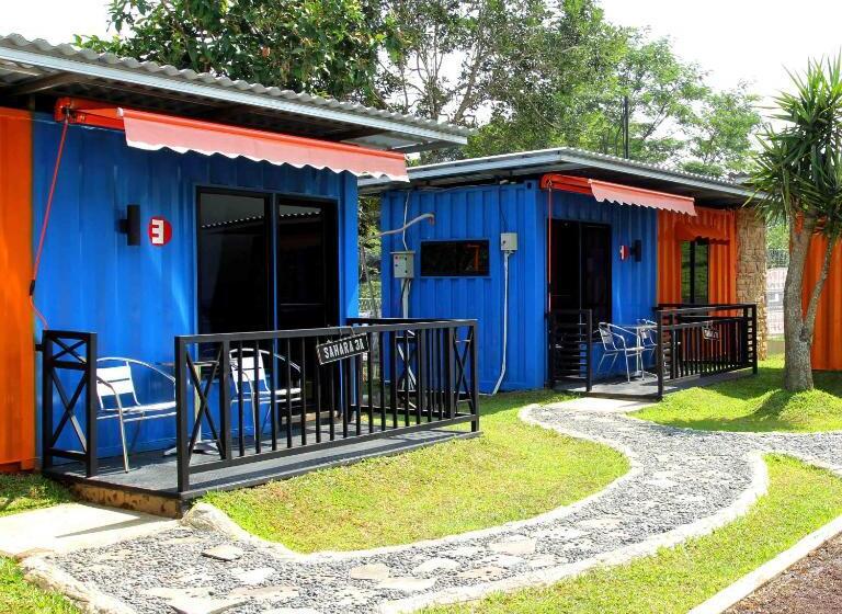 带特大床的标准间, Jsi Resort