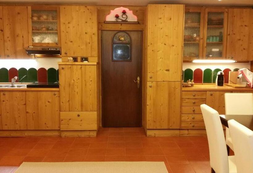 استودیوی استاندارد, B&b Accanto Al Focolare 2