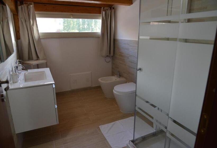 标准工作室带阳台, B&b Le Mansarde