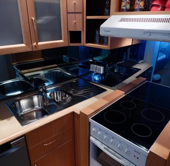 آپارتمان 1 خوابه, Apartments Igor
