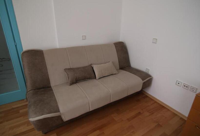 اتاق استاندارد سه نفره, Apartments Igor