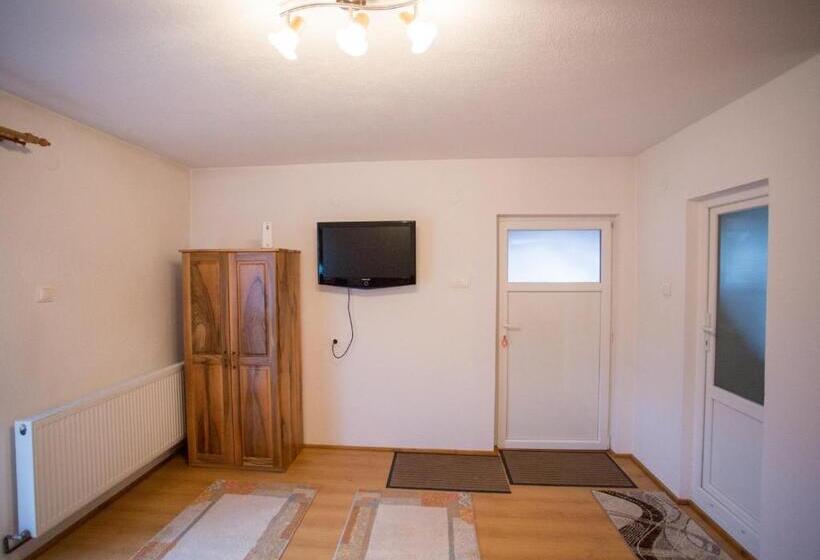 스탠다드 스튜디오 (테라스구비), Casa Tibi