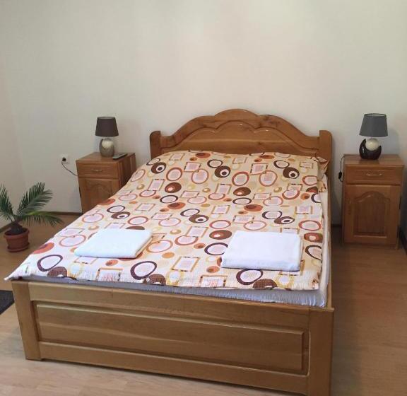 스탠다드 스튜디오 정원 전망, Casa Tibi