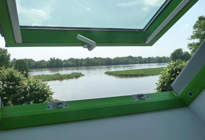 سوییت خانوادگی, En Bord De Loire