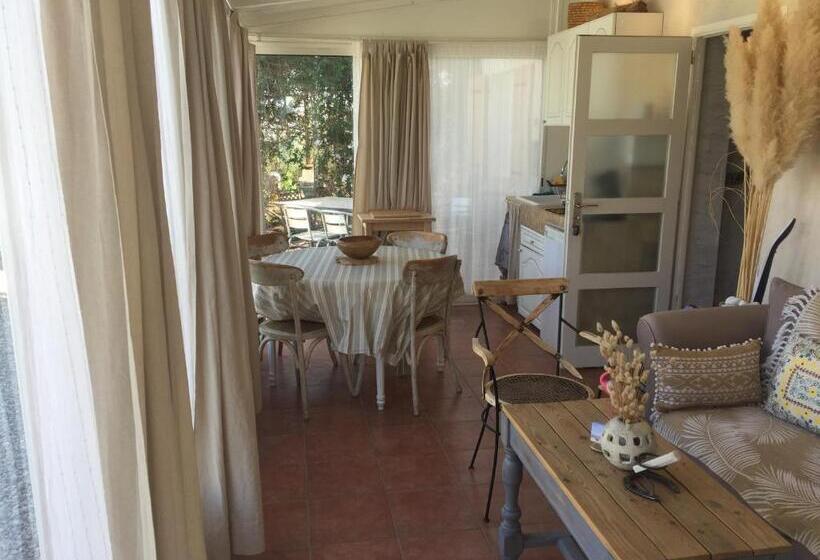 Дом 2 Спальни, Mazet Provençal