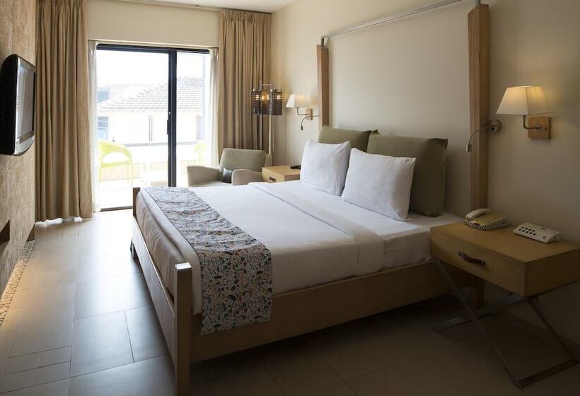 수피리어 룸, Ginger Dona Paula Goa