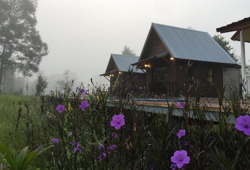 バルコニー付きスタンダードルーム, Baan Thung Home Stay