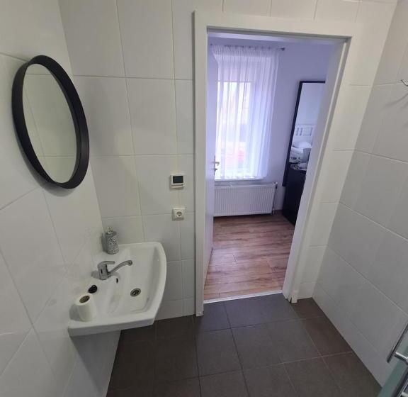 اتاق استاندارد, B&b Hotel Telsiai