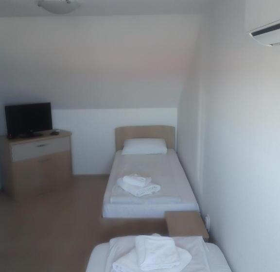اتاق استاندارد, Vila Corsarul