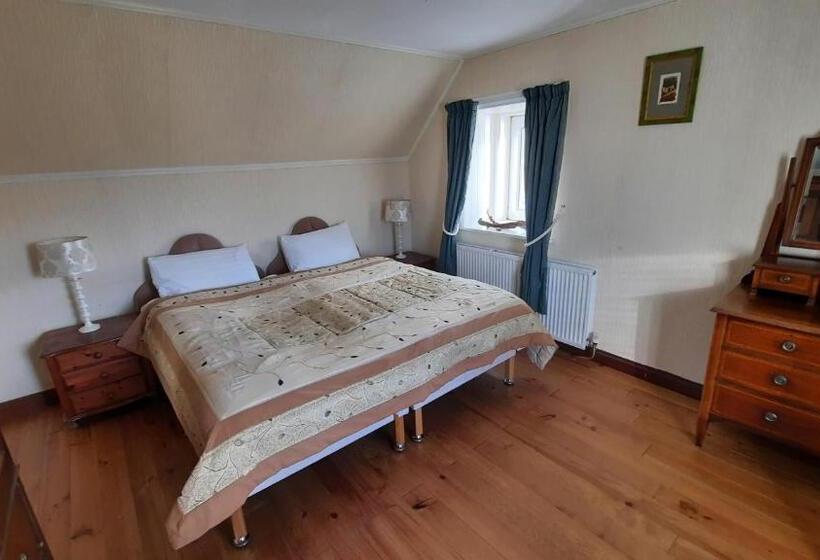 غرفة ديلوكس مطلة على البحيرة, Garvault House
