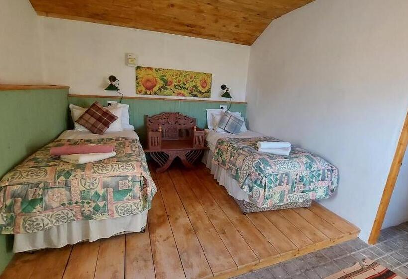 غرفة قياسية رباعية, Garvault House
